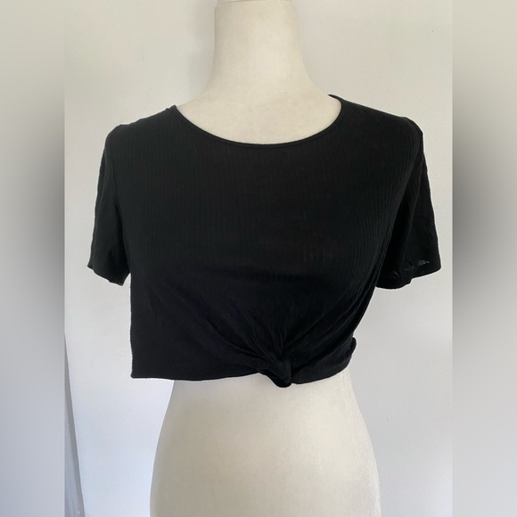 La Hearts Tops - L.A hearts black top 🖤